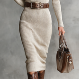 Adèle – Robe Maxi Tricotée Col V Slim Fit