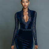 Nathalie – Robe Maxi en Velours Bleu Marine Col V Dentelle