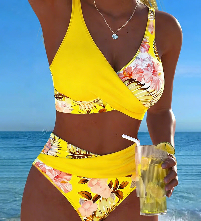 Clémence - Bikini floral contrasté avec fente