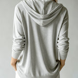 Cardigan Gris Clair à Capuche et Boutons