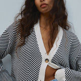 Margot | Cardigan Chevron à Boutons Contrastés