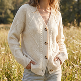 Marion | Cardigan Boutonné en Maille Torsadée, Pull Classique