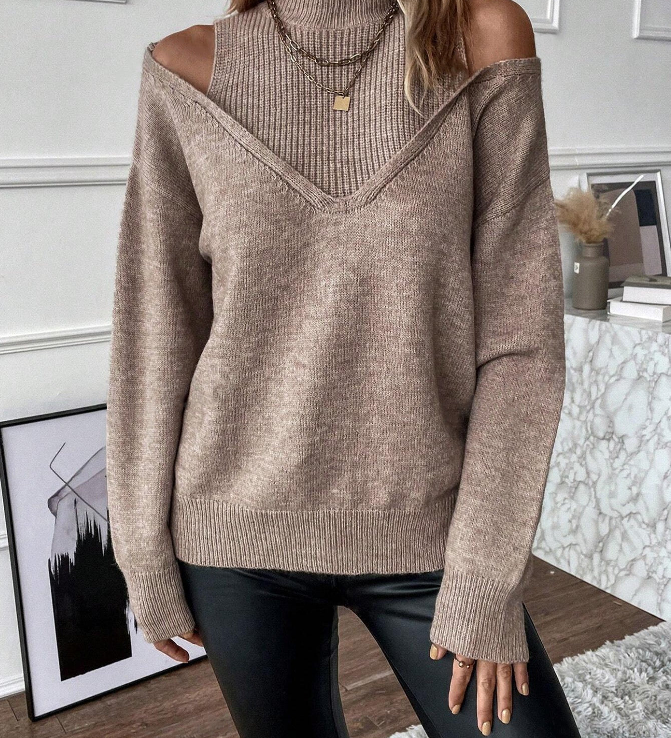 Rosalie | Pull Col Roule Epaules Denudees