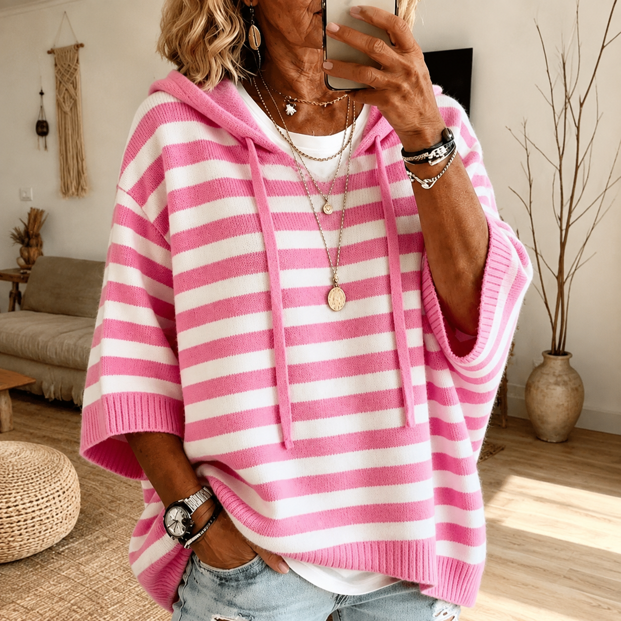 Émilie – Pull Poncho Rayé Rose