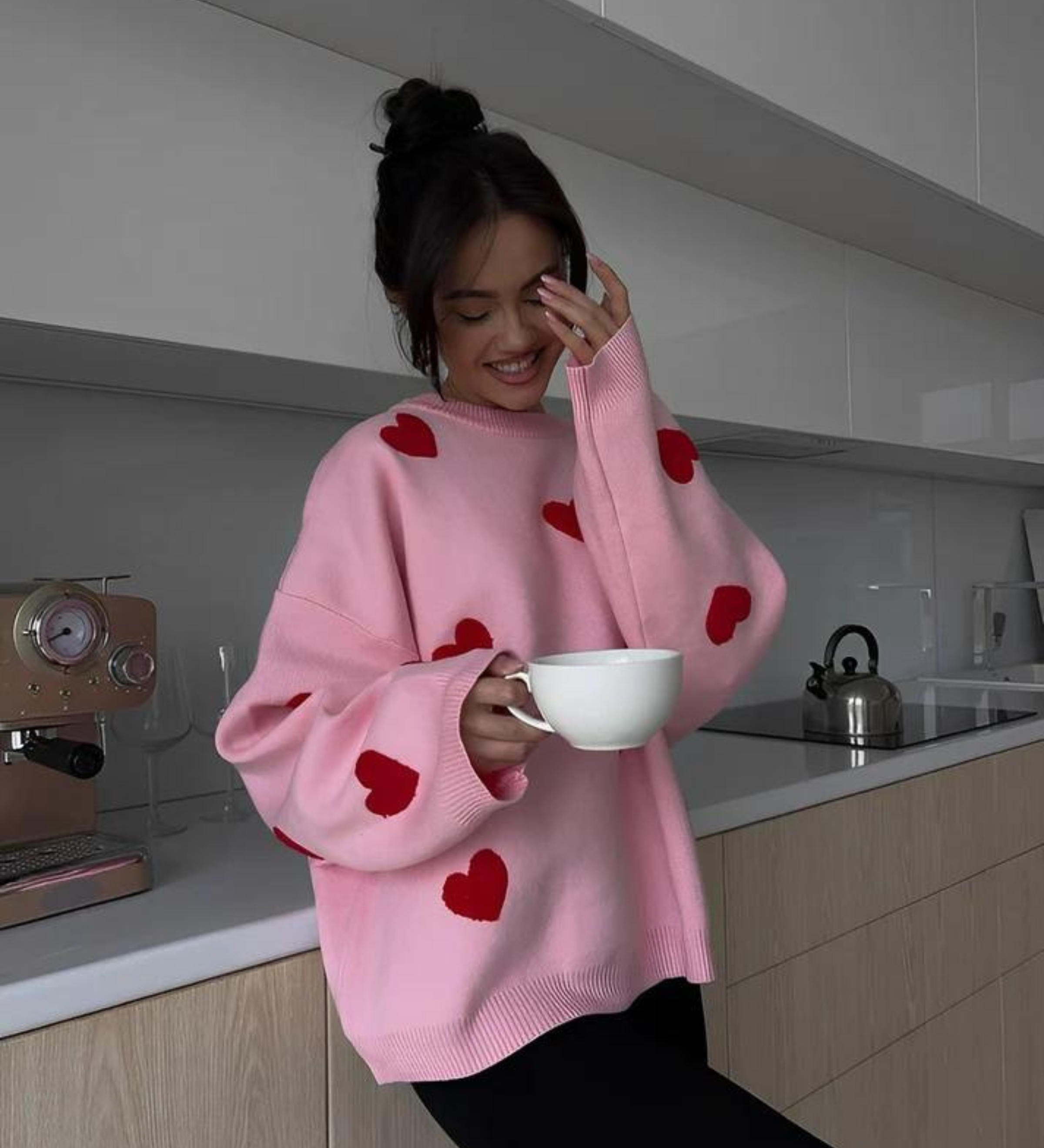 Thea | Pull Brode de Coeurs pour Femme